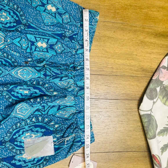 Forever21 Print Drawstring Shorts - Picture 8 of 8